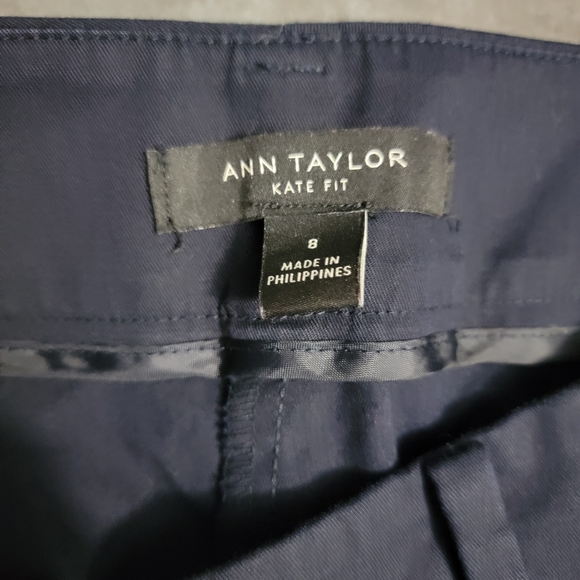 Ann Taylor Kate Fit Navy Women's Cropped Pants Size 8, NWOT - Picture 3 of 9